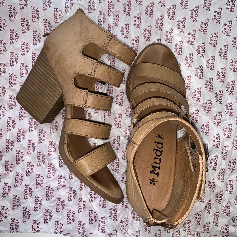 MUDD MDREEDLY Cognac Heels